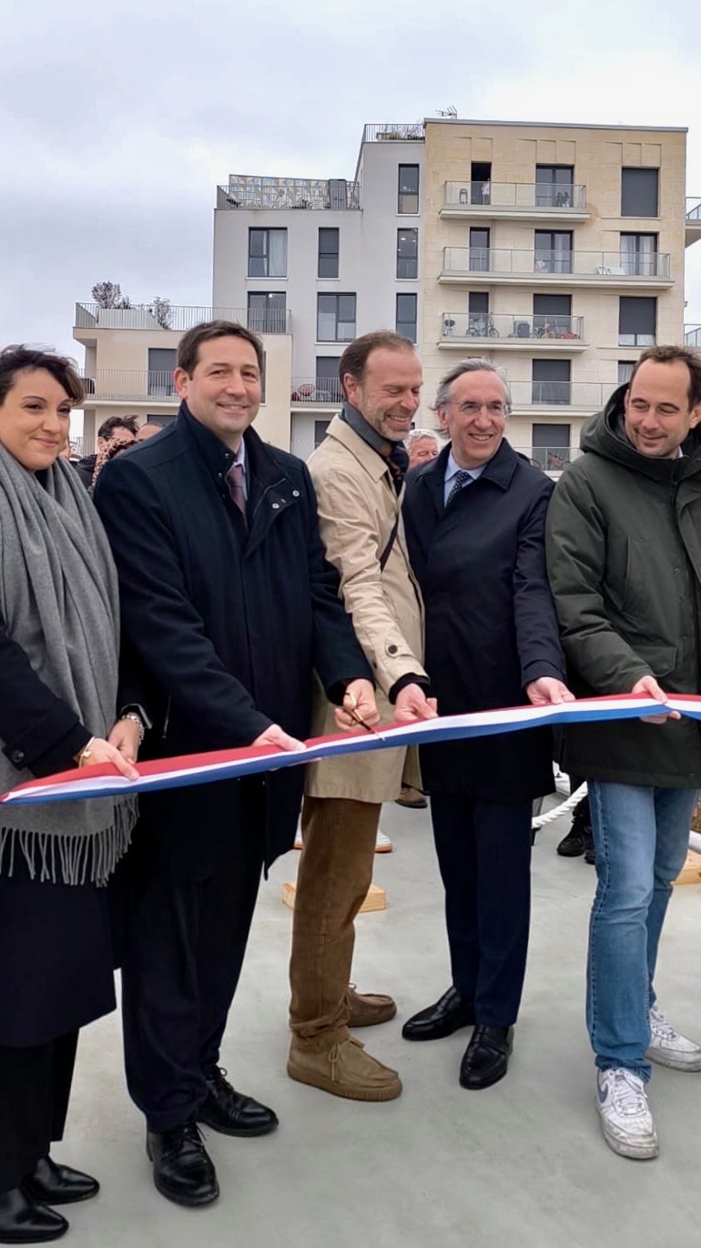 49179011-d343-460d-a3a6-79a61cd5c074.jpeg les bains de la renaissance paris architecture belleville 