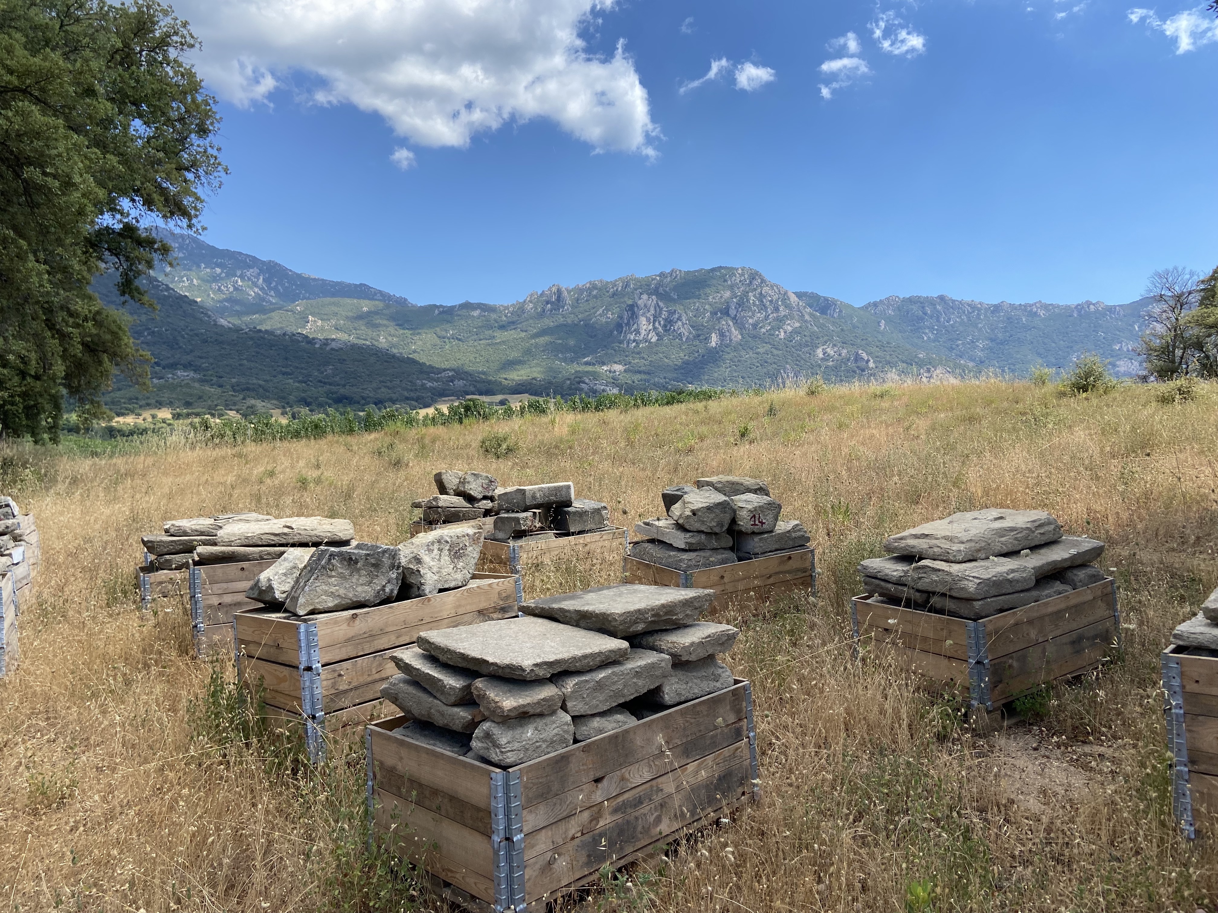 Domaine Saparale. Pierres de réemploi. les bains de la renaissance paris architecture belleville Domaine Saparale. Pierres de réemploi.